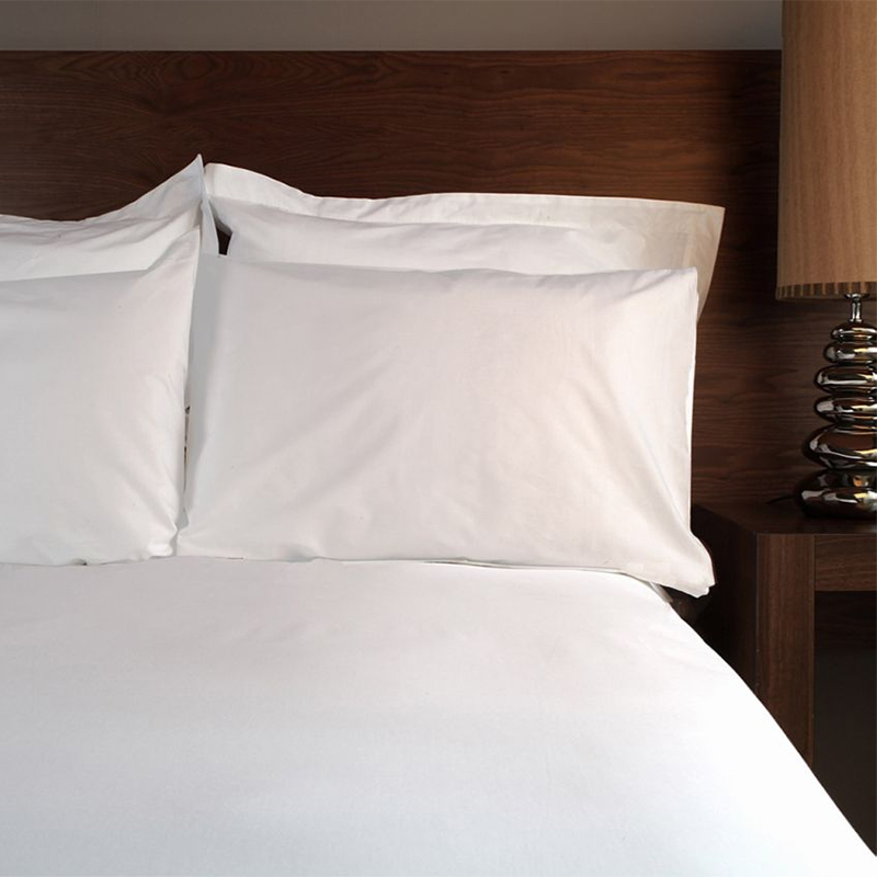 50 kapas 50 poliester Blend 200t Percale Plain Weave Bedding untuk Hotel