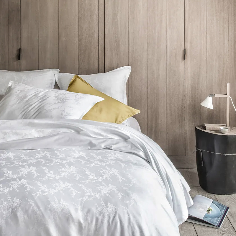 Cotton Pure 330tc Sateen Jacquard Hotel Quilt Cover and Sheets Set